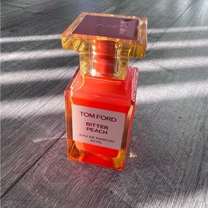 Tom Ford Bitter Peach Perfume